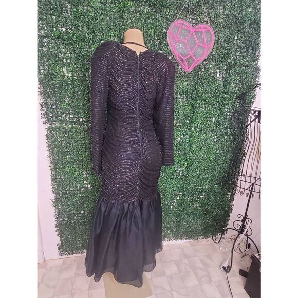 Metamorphosis Vintage gown - Picture 11 of 11